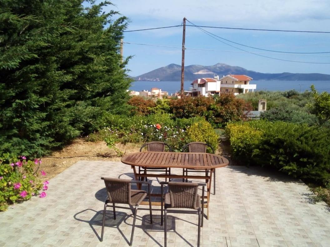 Aliveri Flat With Sea View ภายนอก รูปภาพ